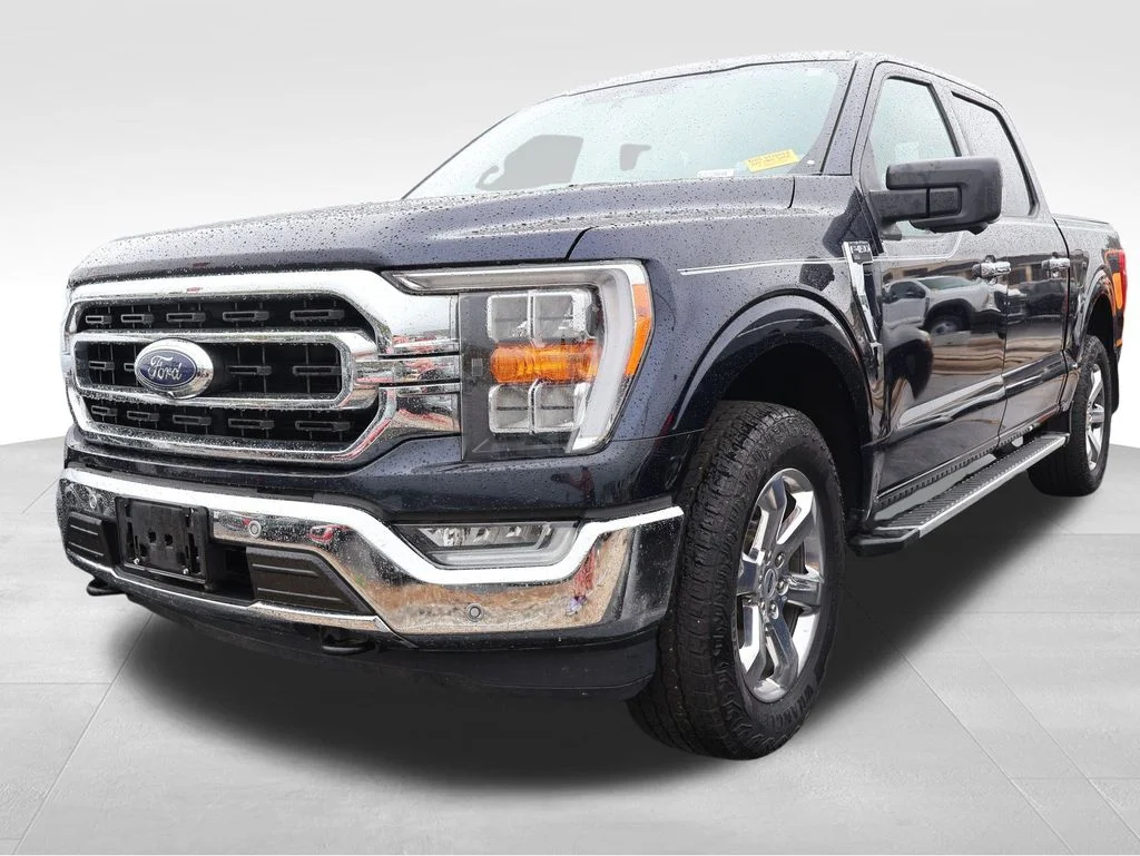 Used 2022 Blue Metallic Ford XLT image 4