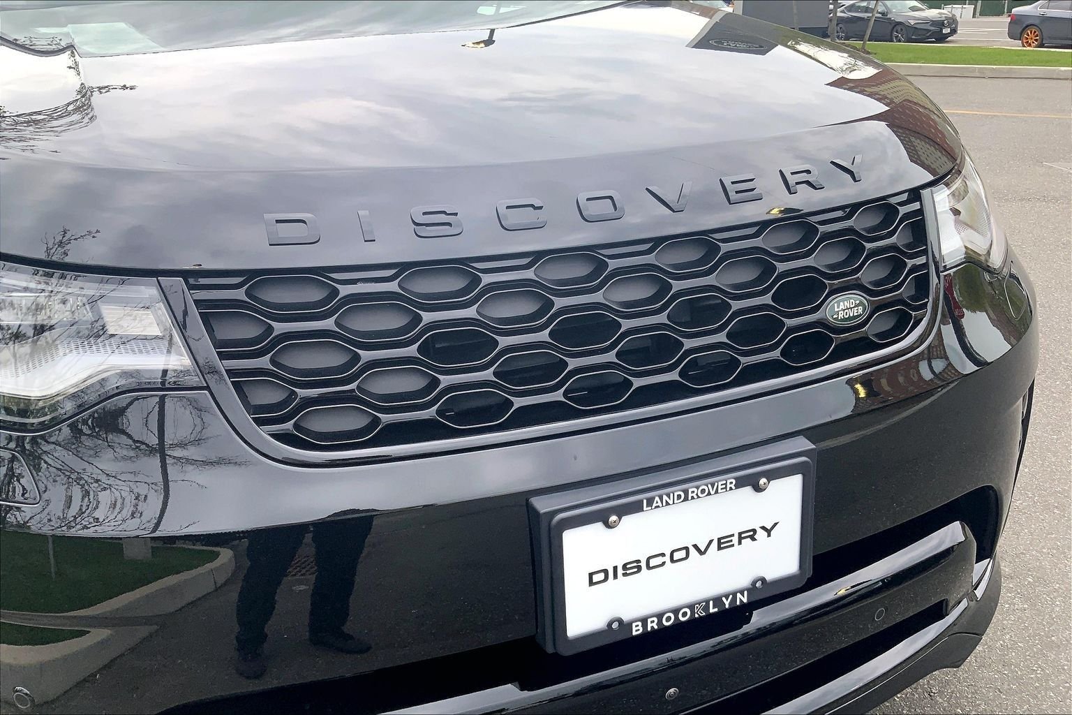 Certified Used 2025 Santorini Black Metallic Land Rover Dynamic SE image 30