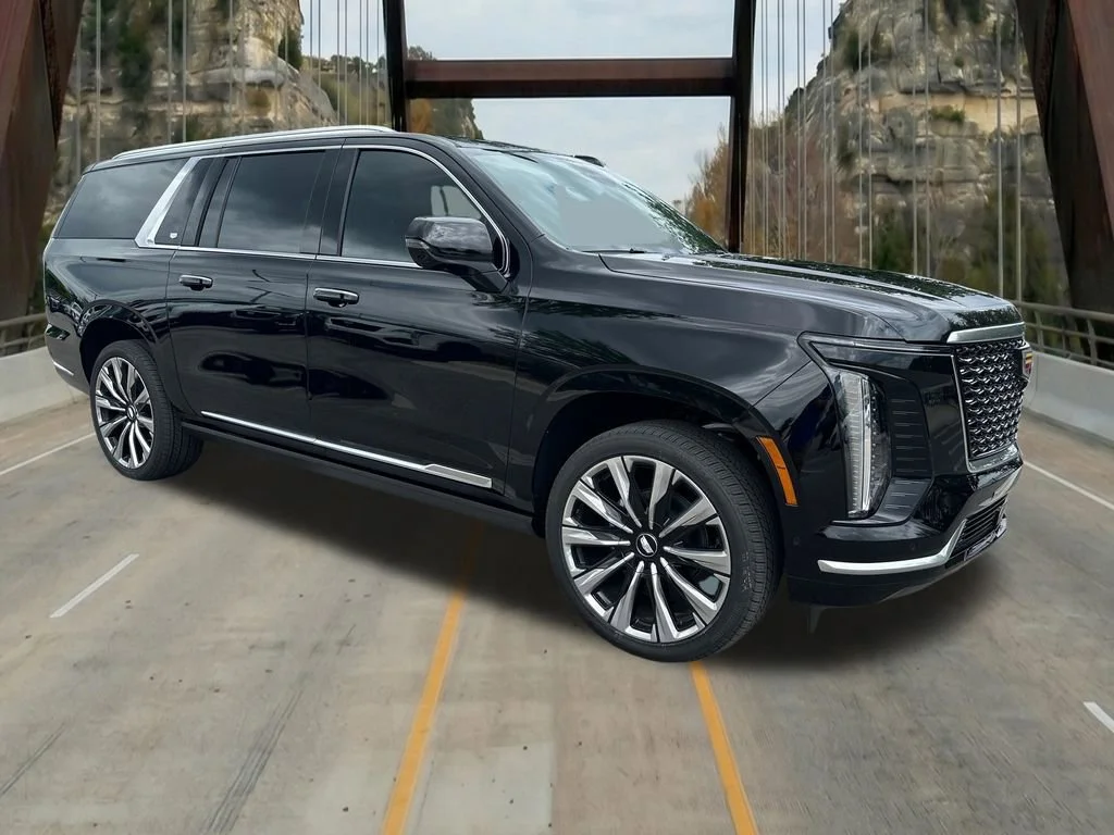 2026 Cadillac Escalade ESV Luxury 4WD's photo