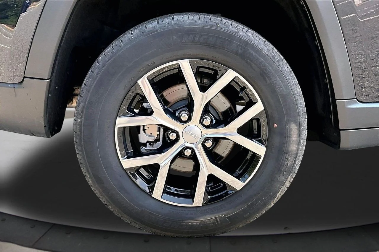 Used 2023 Black Jeep Limited image 35