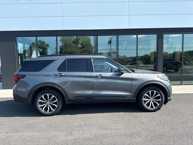Used 2026 Gray Ford ST-Line image 2