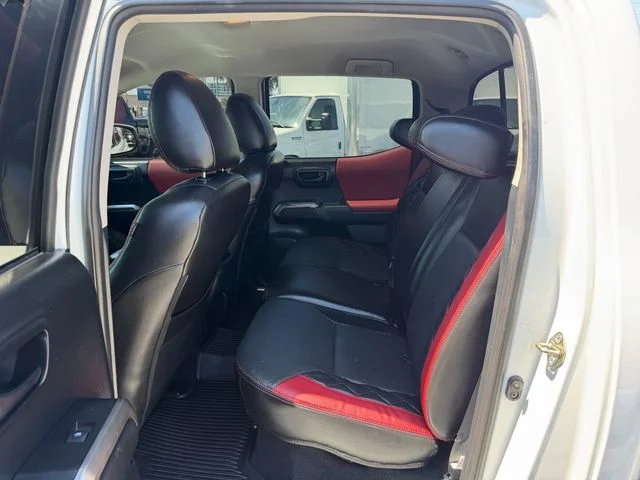 Used 2017 White Toyota SR5 image 13