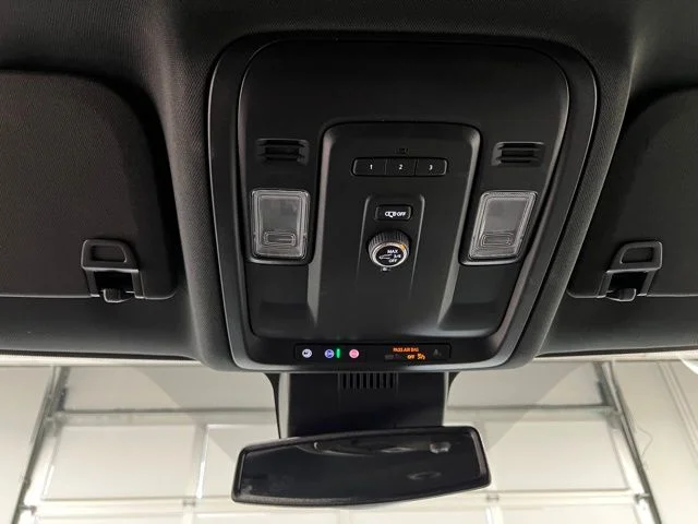2024 GMC Yukon SLT - Photo 40