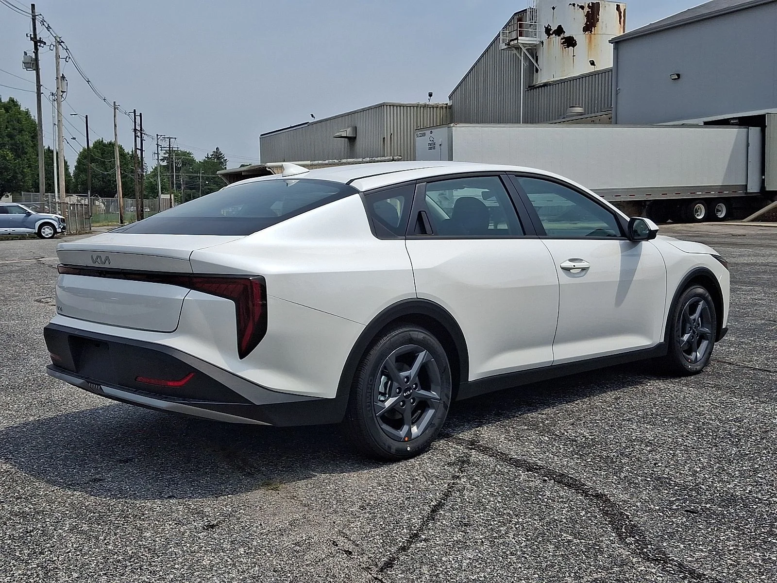 New 2026 White Kia LXS image 7