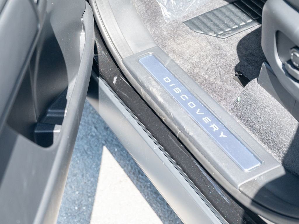 New 2026 Black Land Rover S image 15