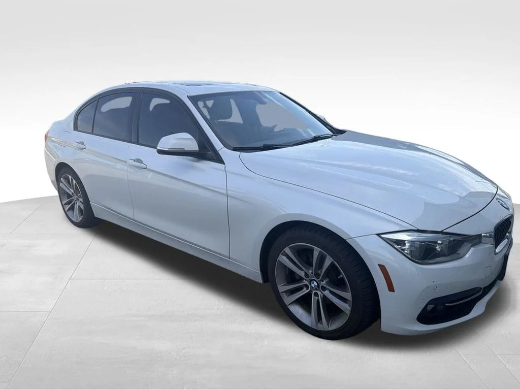 Used 2016 White Metallic BMW 328i xDrive image 14