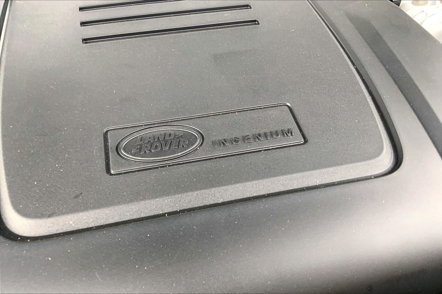 New 2026 Fuji White Land Rover S image 17