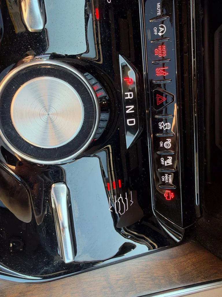 Used 2025 Black Jeep Base image 26