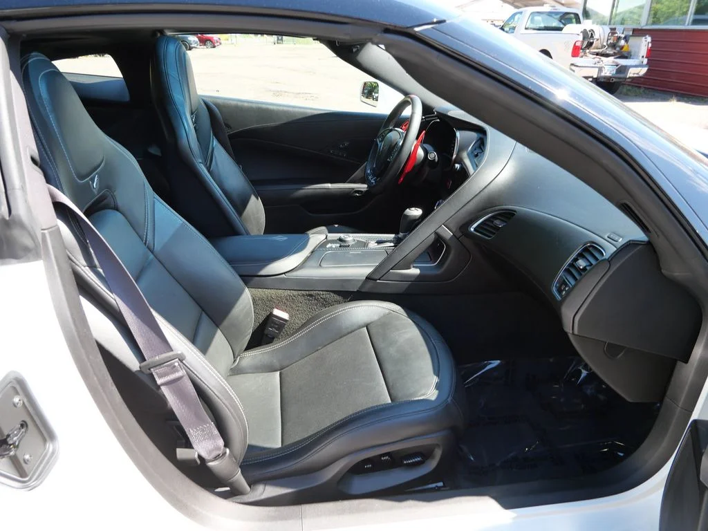 Used 2014 White Chevrolet Base image 13