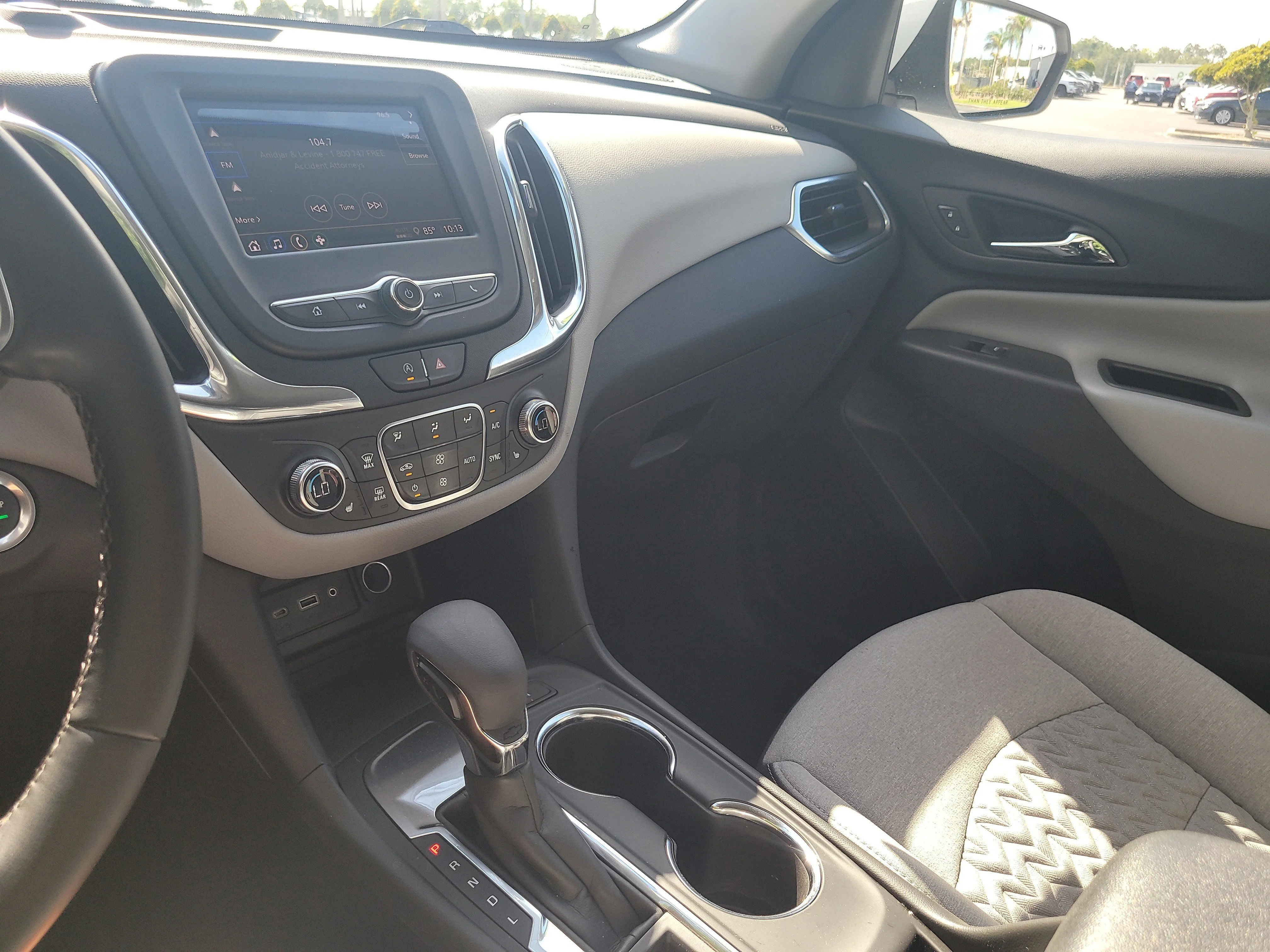 Used 2024 Summit White Chevrolet LT image 21
