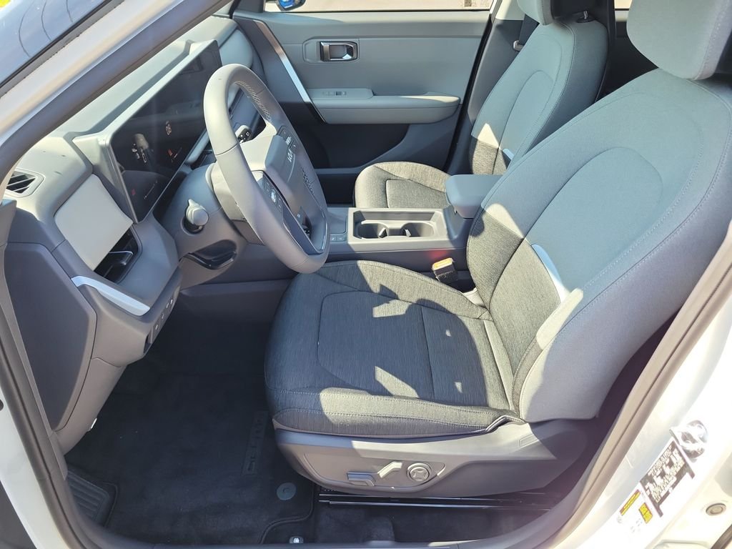 New 2027 White Kia S image 21