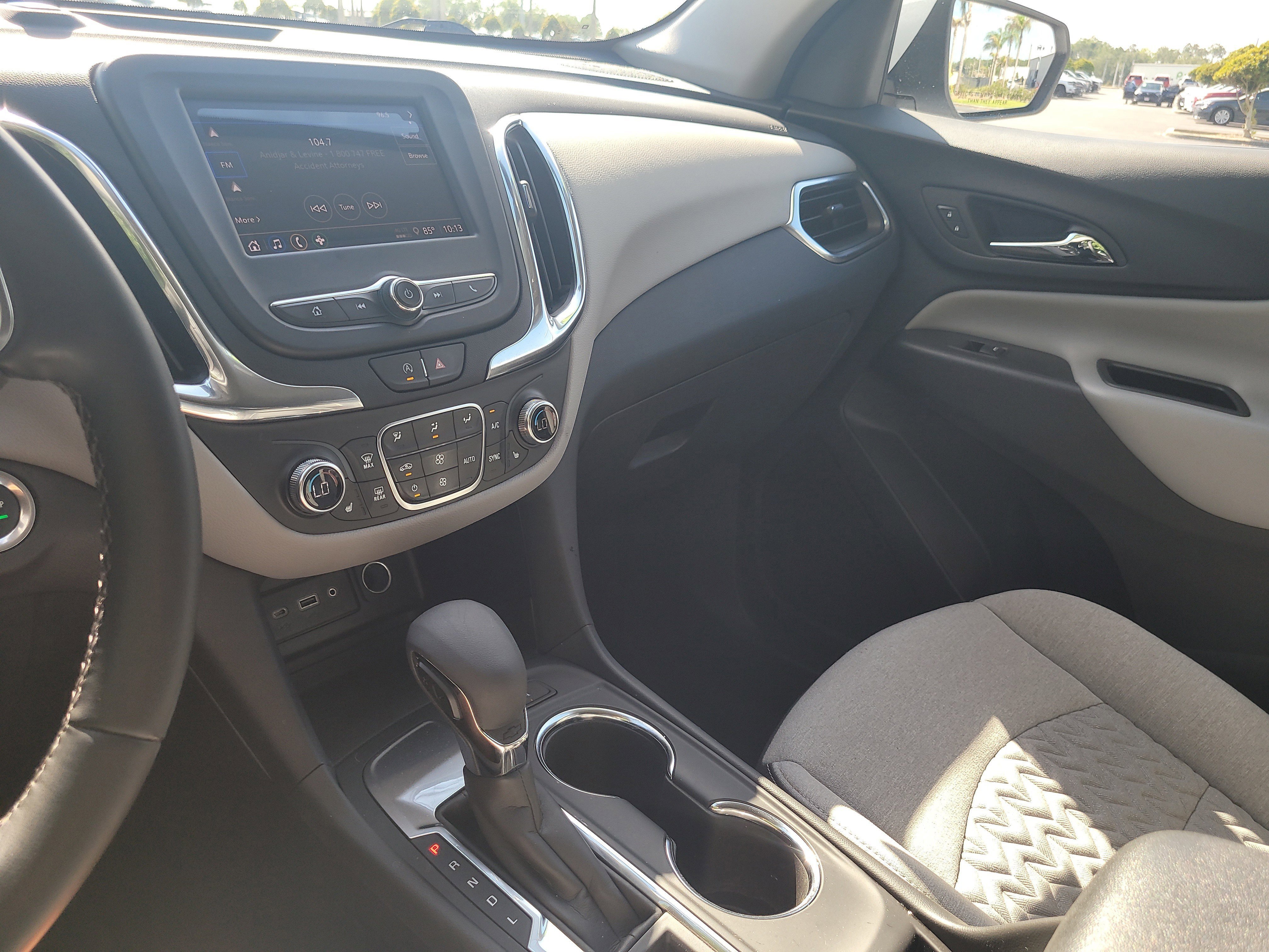 Used 2024 Summit White Chevrolet LT image 21