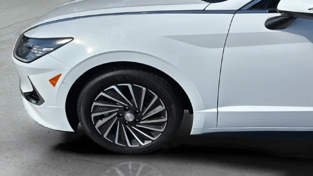 Used 2023 White Hyundai Limited image 37