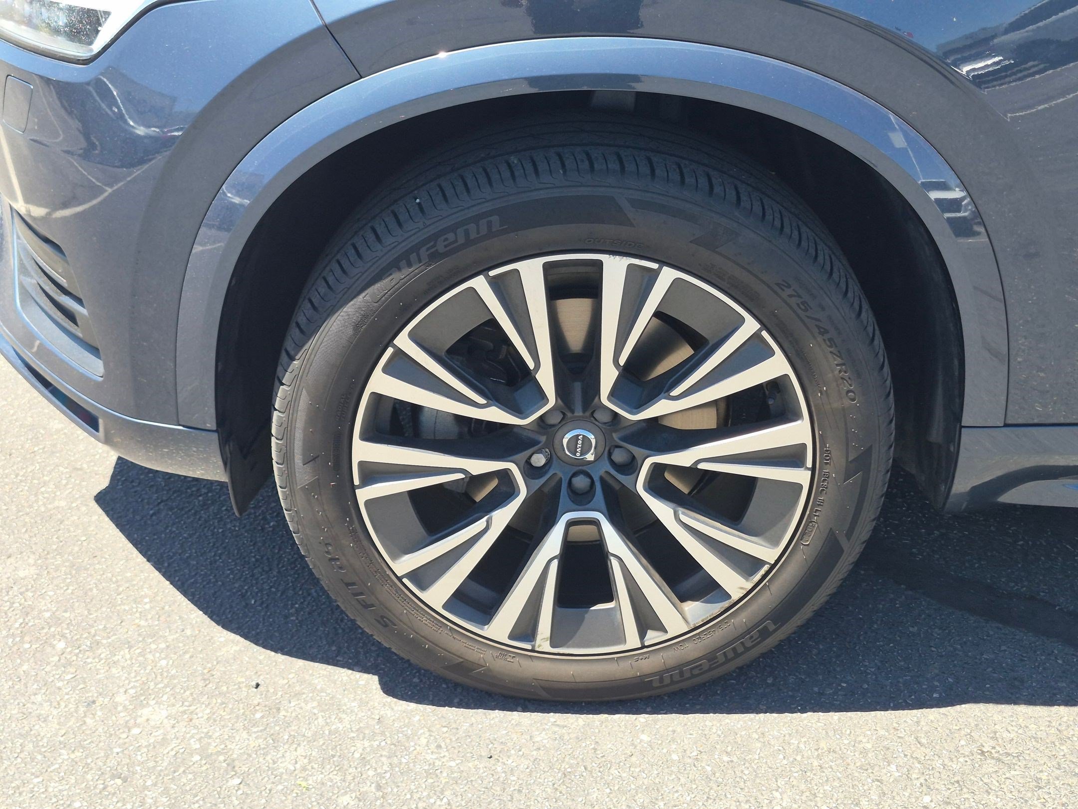 Used 2021 Denim Blue Metallic Volvo Momentum image 11