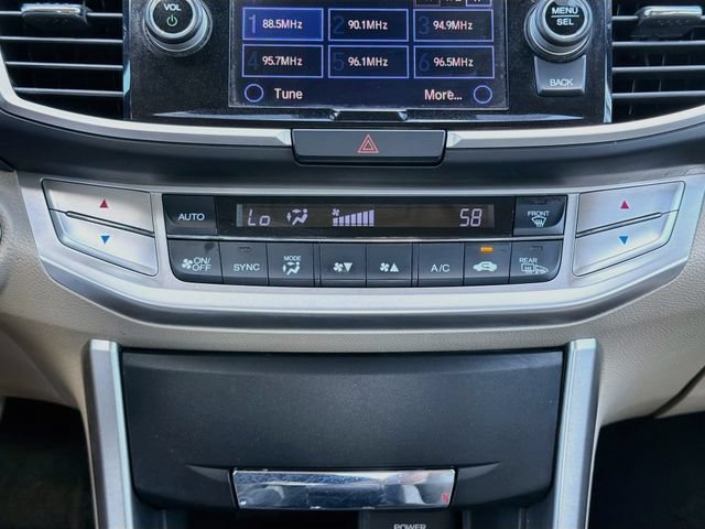 Used 2014 Silver Honda EX-L image 29