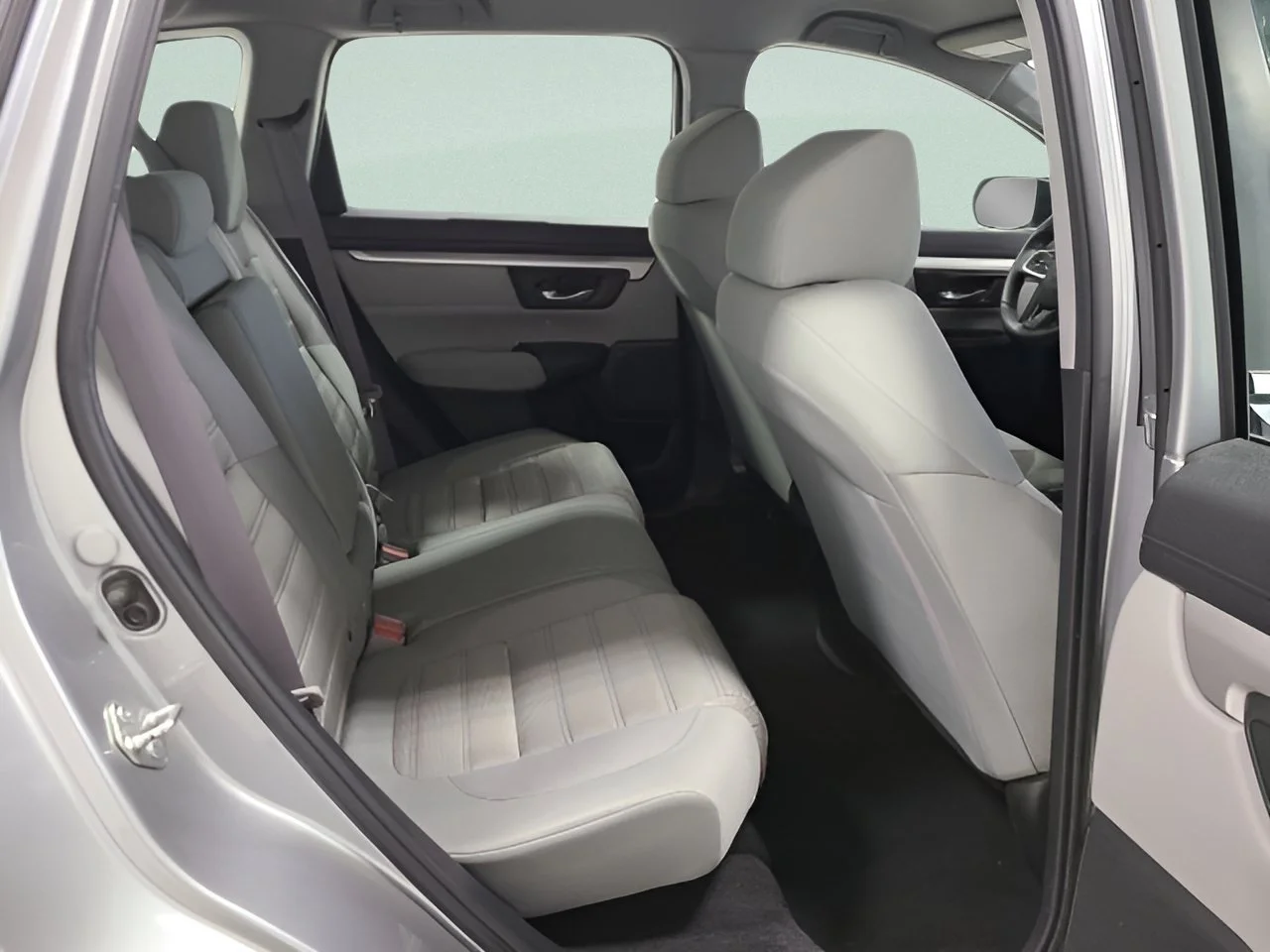 Certified Used 2020 Lunar Silver Metallic Honda LX image 13