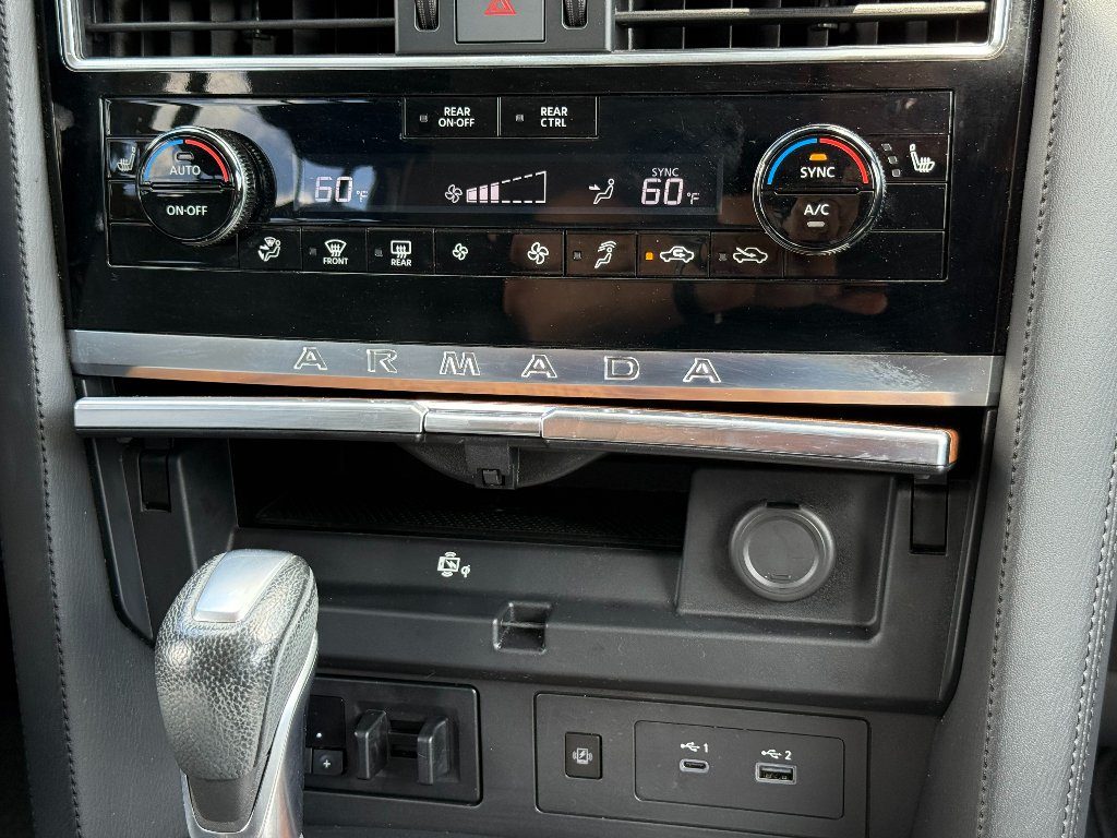 Used 2023 Blue Nissan SL image 35