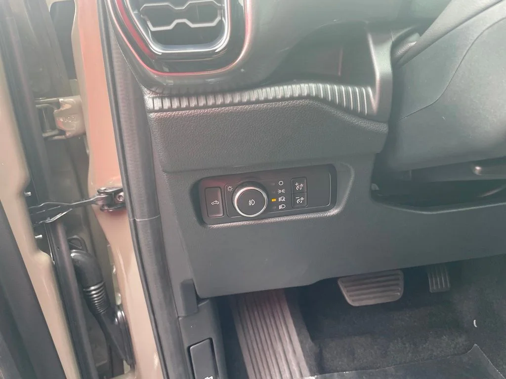 New 2026 Marsh Gray Ford XLT image 12