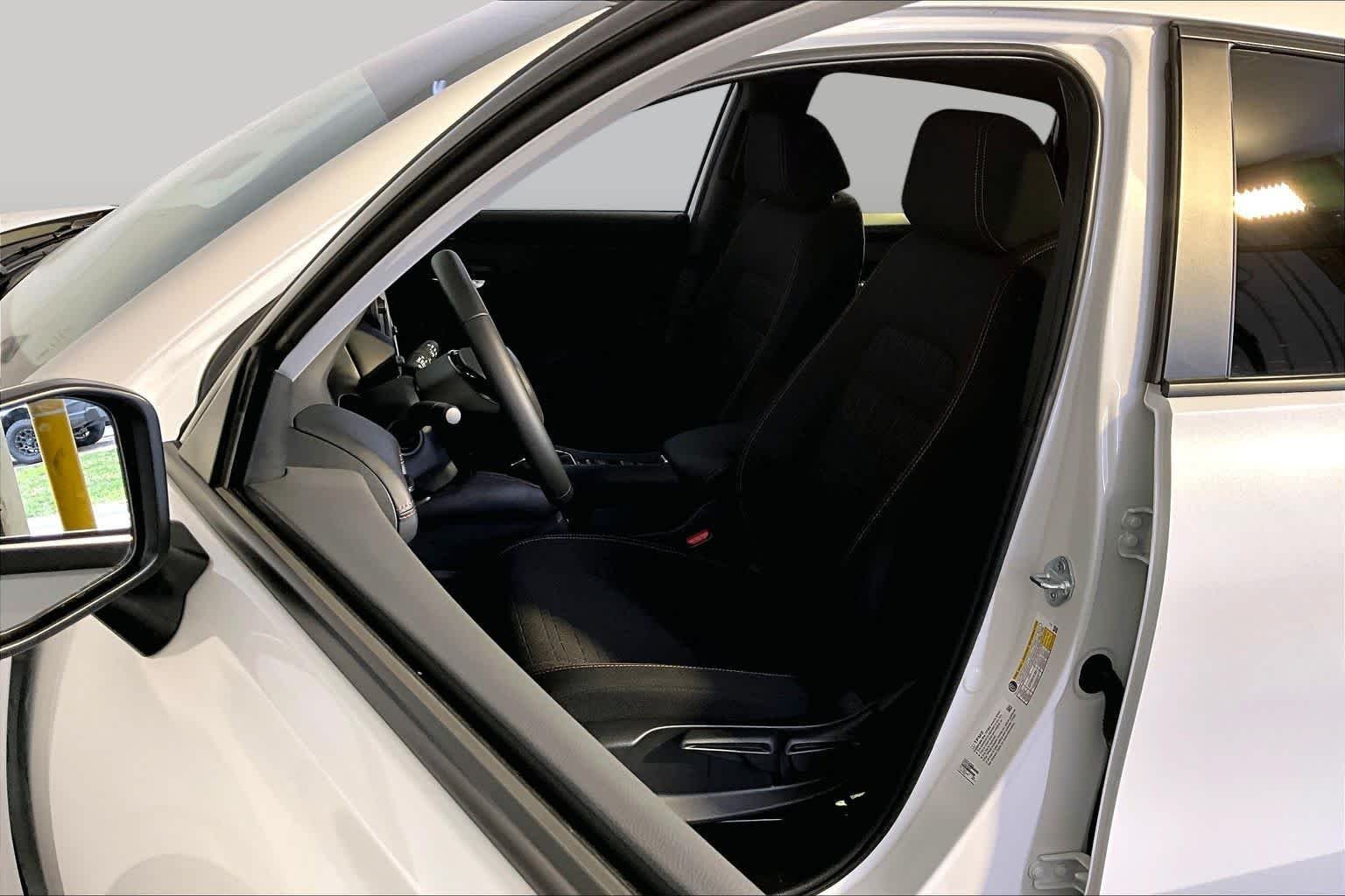 Used 2025 Platinum White Pearl Honda Sport image 9