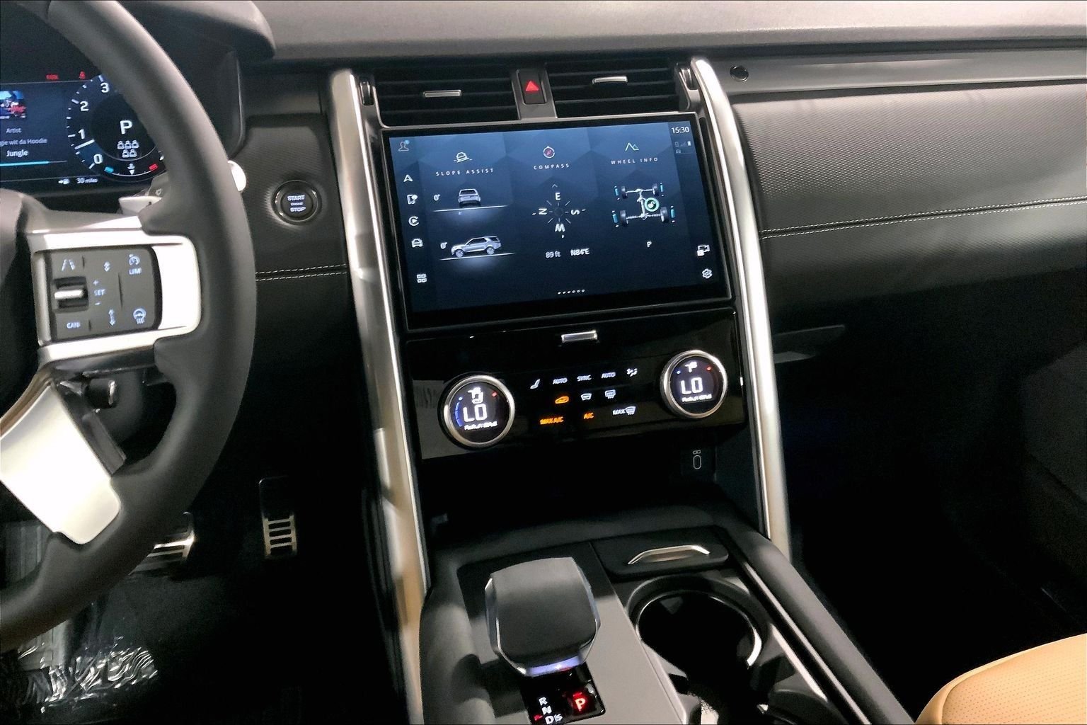 New 2026 Fuji White Land Rover Gemini Edition image 6