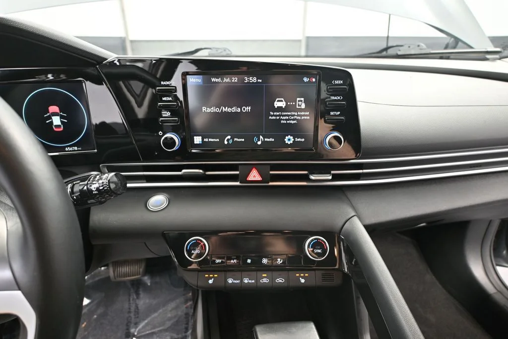 Used 2021 Gray Hyundai SEL image 31
