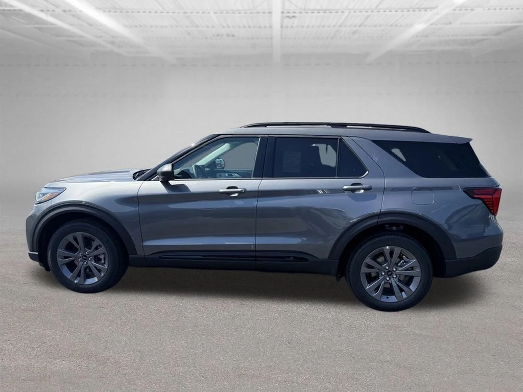 New 2026 Carbonized Gray Metallic Ford Active image 7
