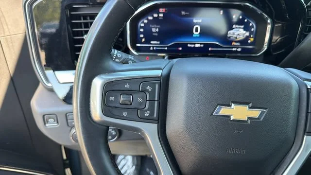 Used 2025 Cypress Gray Chevrolet LT image 22