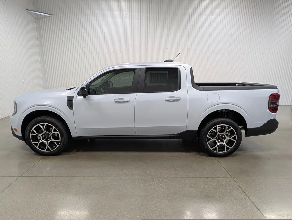 New 2026 Space White Metallic Ford Lariat® image 1
