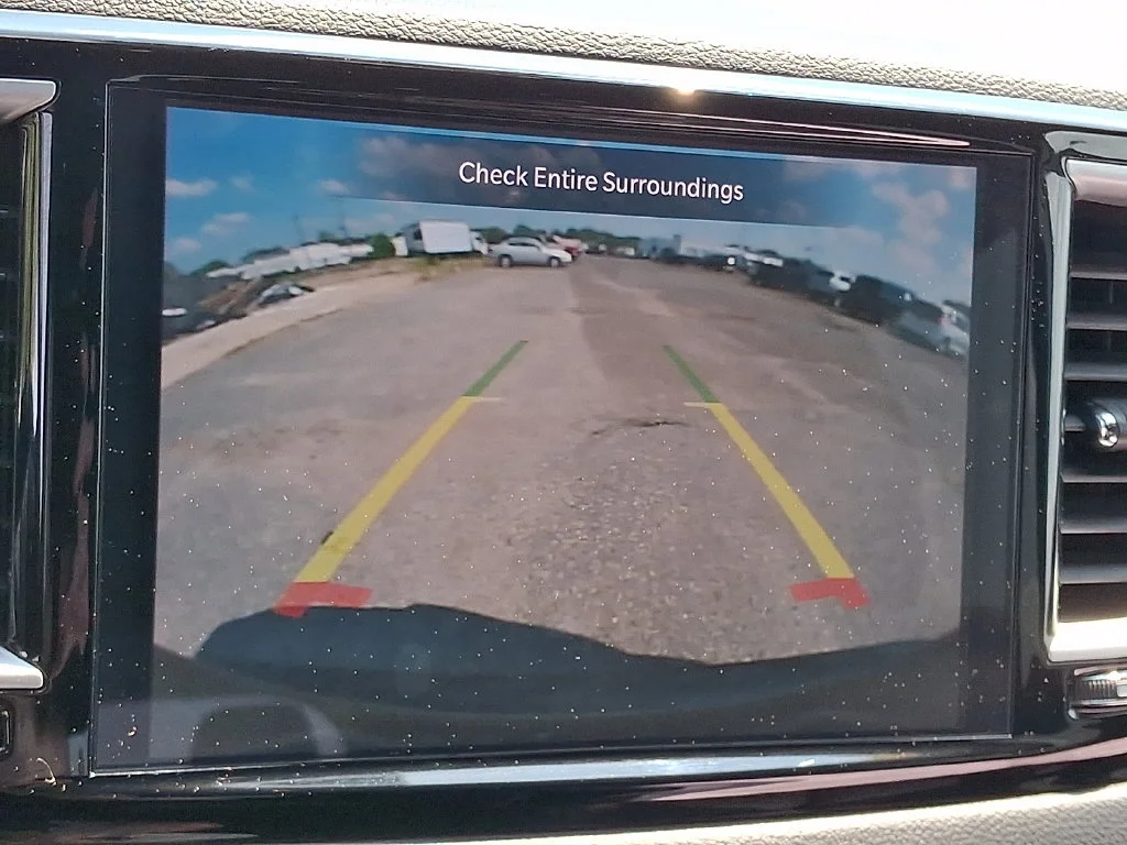 Used 2025 Diamond Black Crystal Pearlcoat Chrysler Select image 25