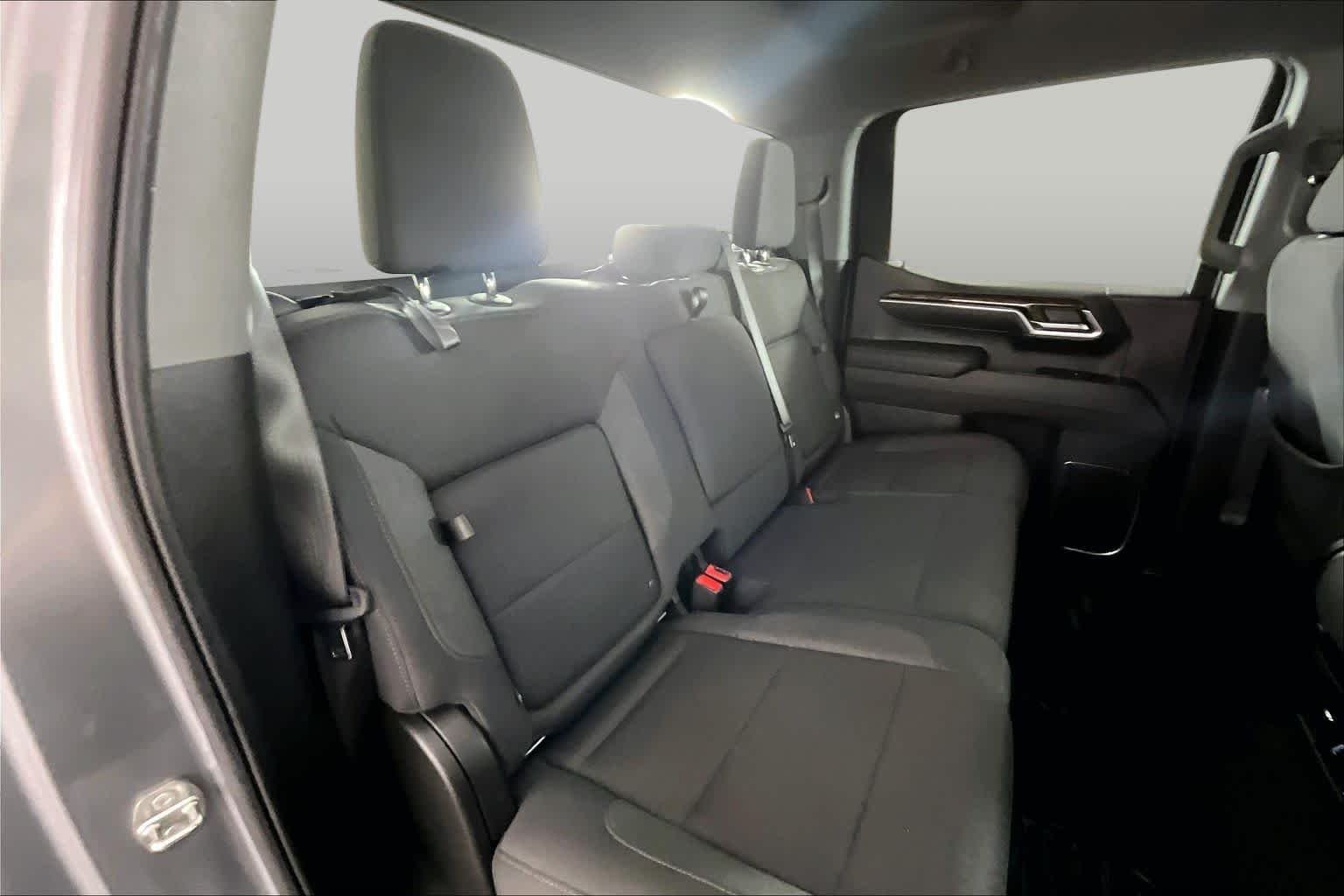 Used 2024 Sterling Metallic GMC Elevation image 19