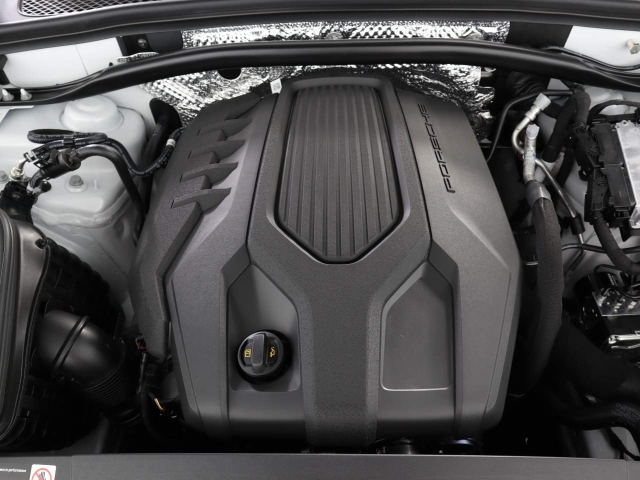 2026 Porsche Macan - Photo 23