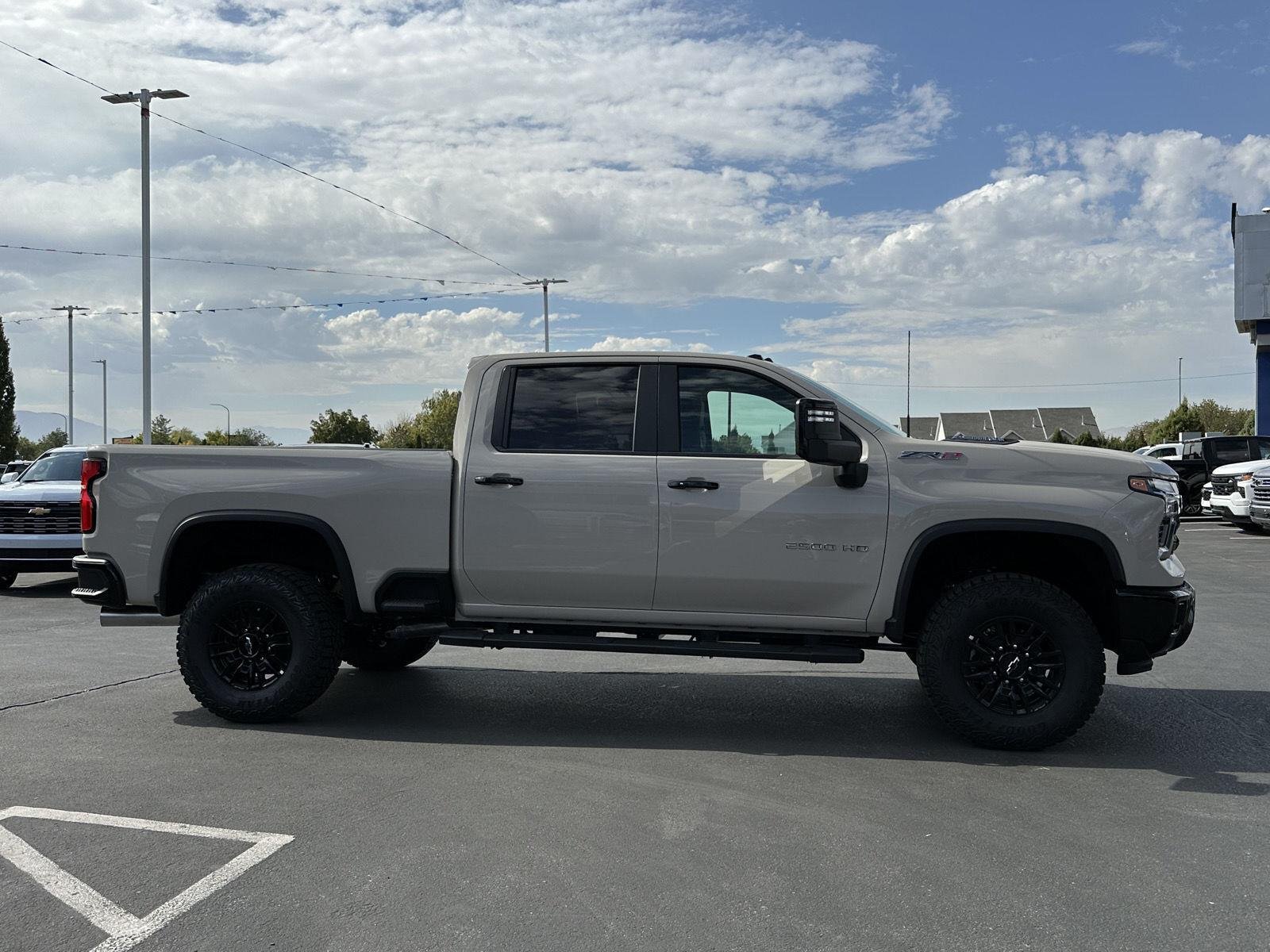 2026 Chevrolet Silverado 2500 HD ZR2 - Photo 7