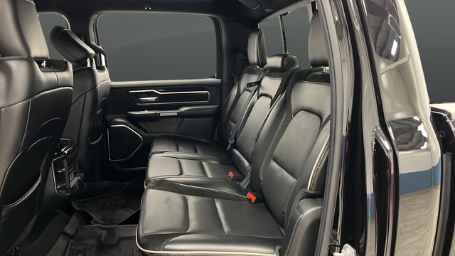 Used 2019 Diamond Black Crystal Pearlcoat Ram Laramie image 23