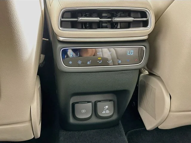 New 2027 Silver Genesis 2.5T Prestige image 13
