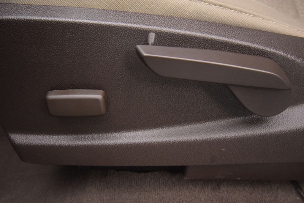 Used 2019 Smokey Quartz Metallic GMC SLE1 image 24