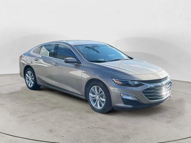 Used 2024 Gray Chevrolet LT image 7