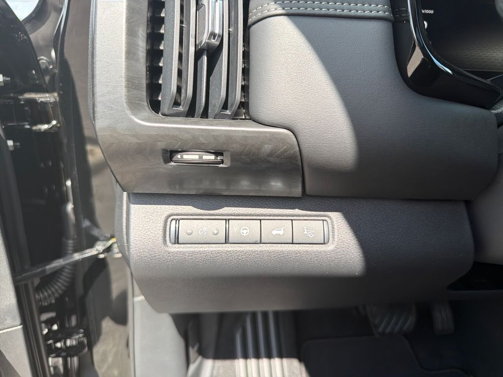 New 2026 Nissan Pathfinder Platinum 4D Sport Utility