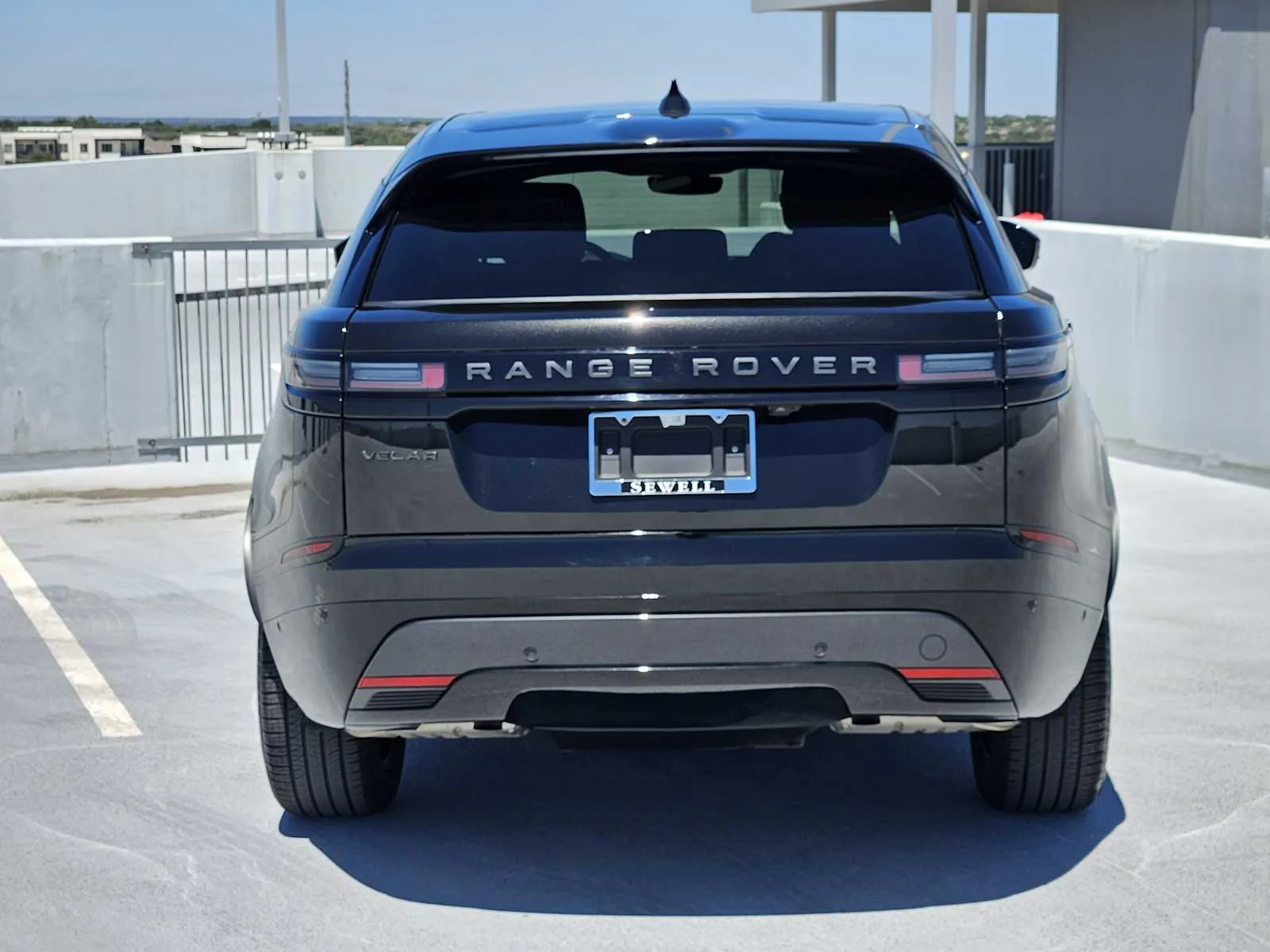 Certified Used 2026 Santorini Black Metallic Land Rover Dynamic SE image 9