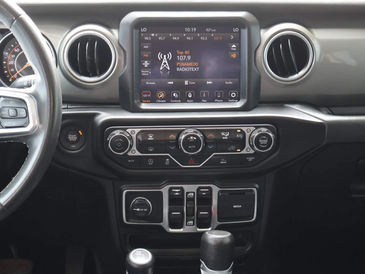 2023 Jeep Gladiator Overland - Photo 14