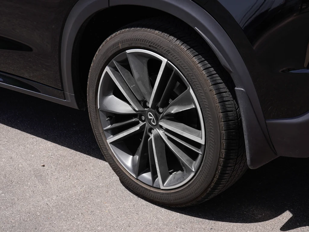 Used 2024 Black Obsidian INFINITI LUXE image 8