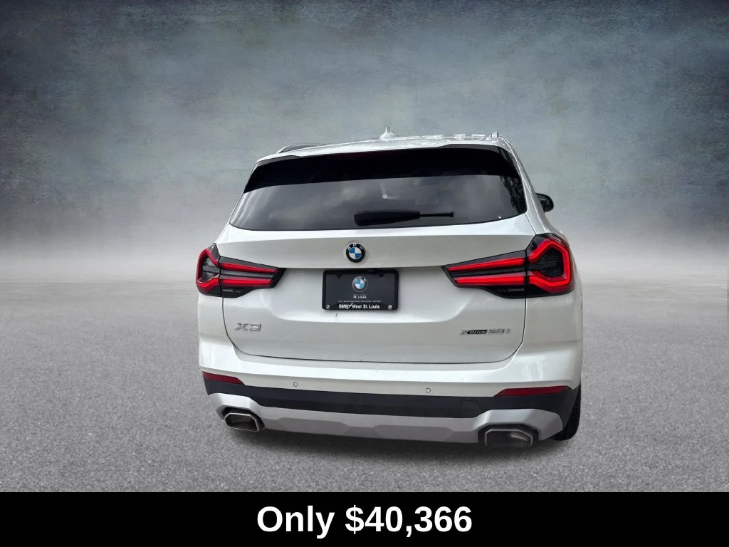 Used 2024 White BMW xDrive30i image 4