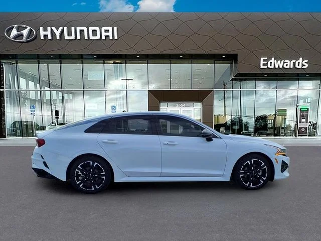 Used 2023 White Kia GT-Line image 8
