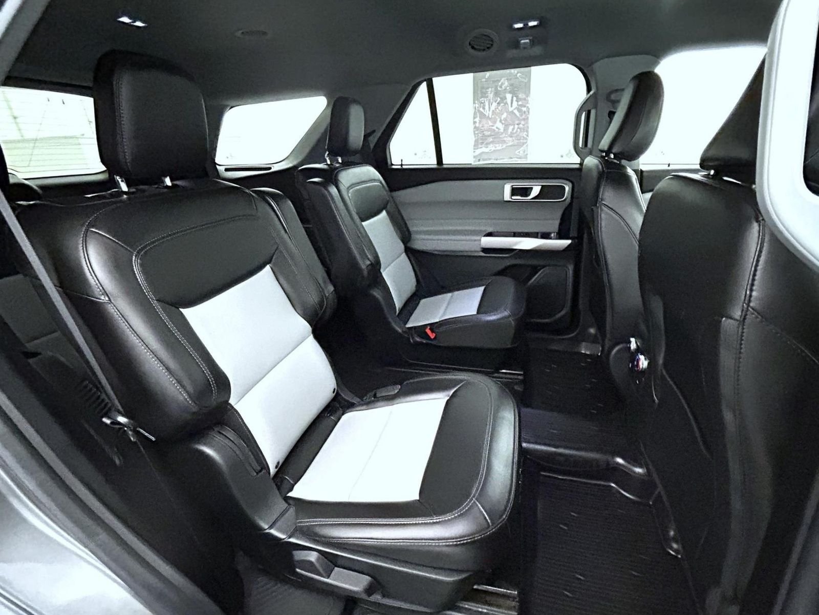 Used 2023 Gray Ford XLT image 18