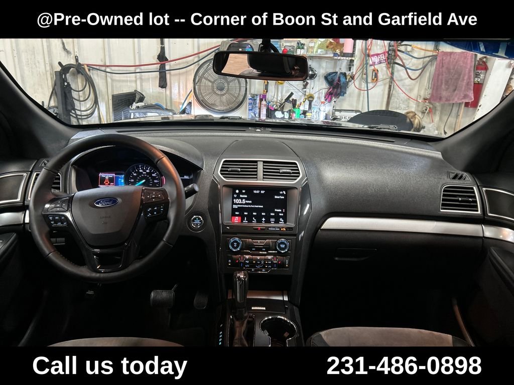 Used 2017 Black Ford XLT image 20