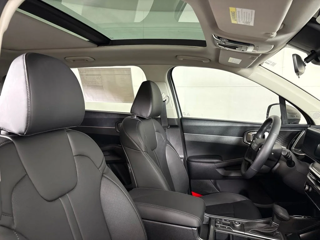 New 2026 Ivory Silver Kia S image 18