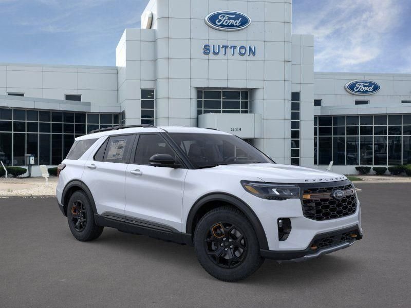 New 2026 Space White Metallic Ford Tremor® image 8