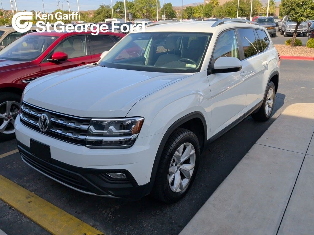 Used 2018 Pure White Volkswagen 3.6L V6 SE image 1