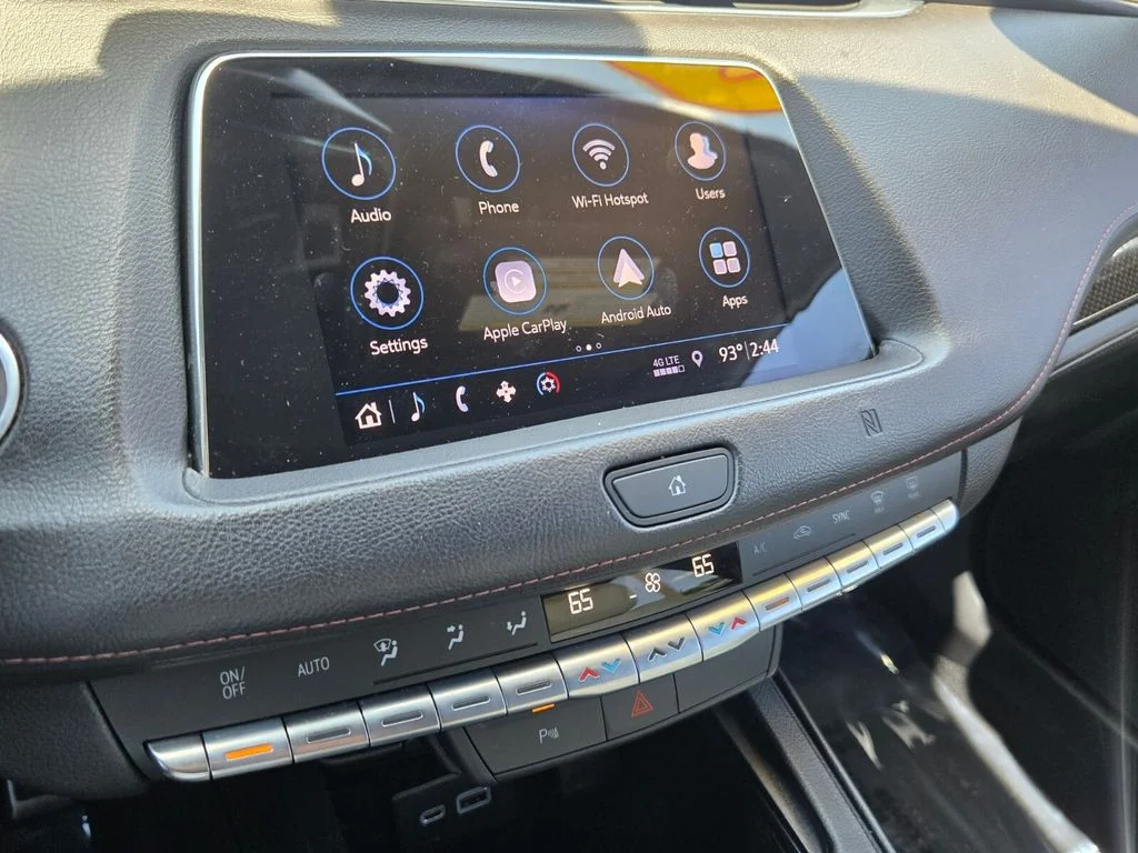 Used 2019 Silver Cadillac Sport image 22