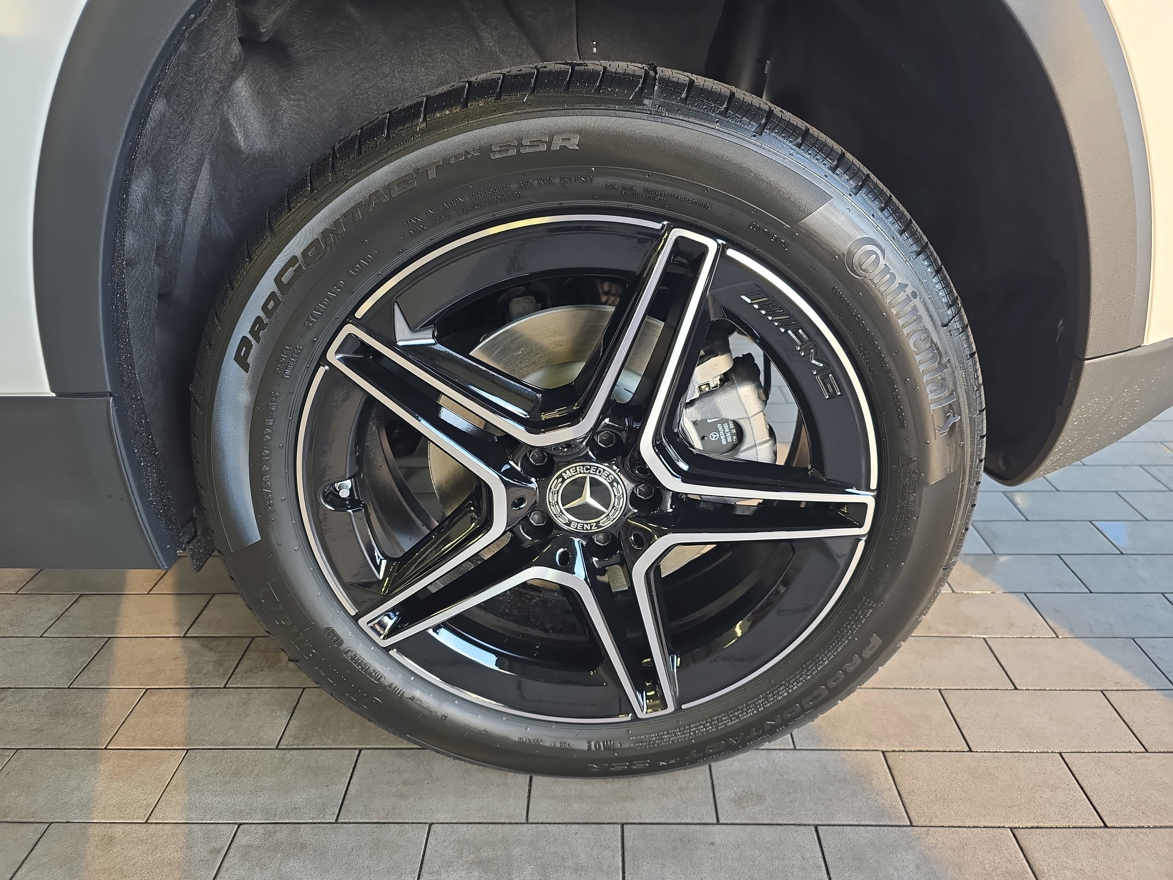 New 2026 Polar White Mercedes-Benz GLA250 image 34