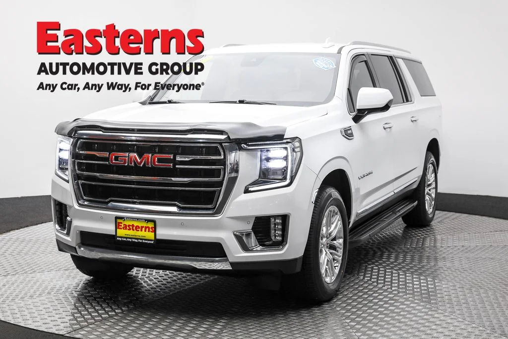 Used 2023 White GMC SLT image 1
